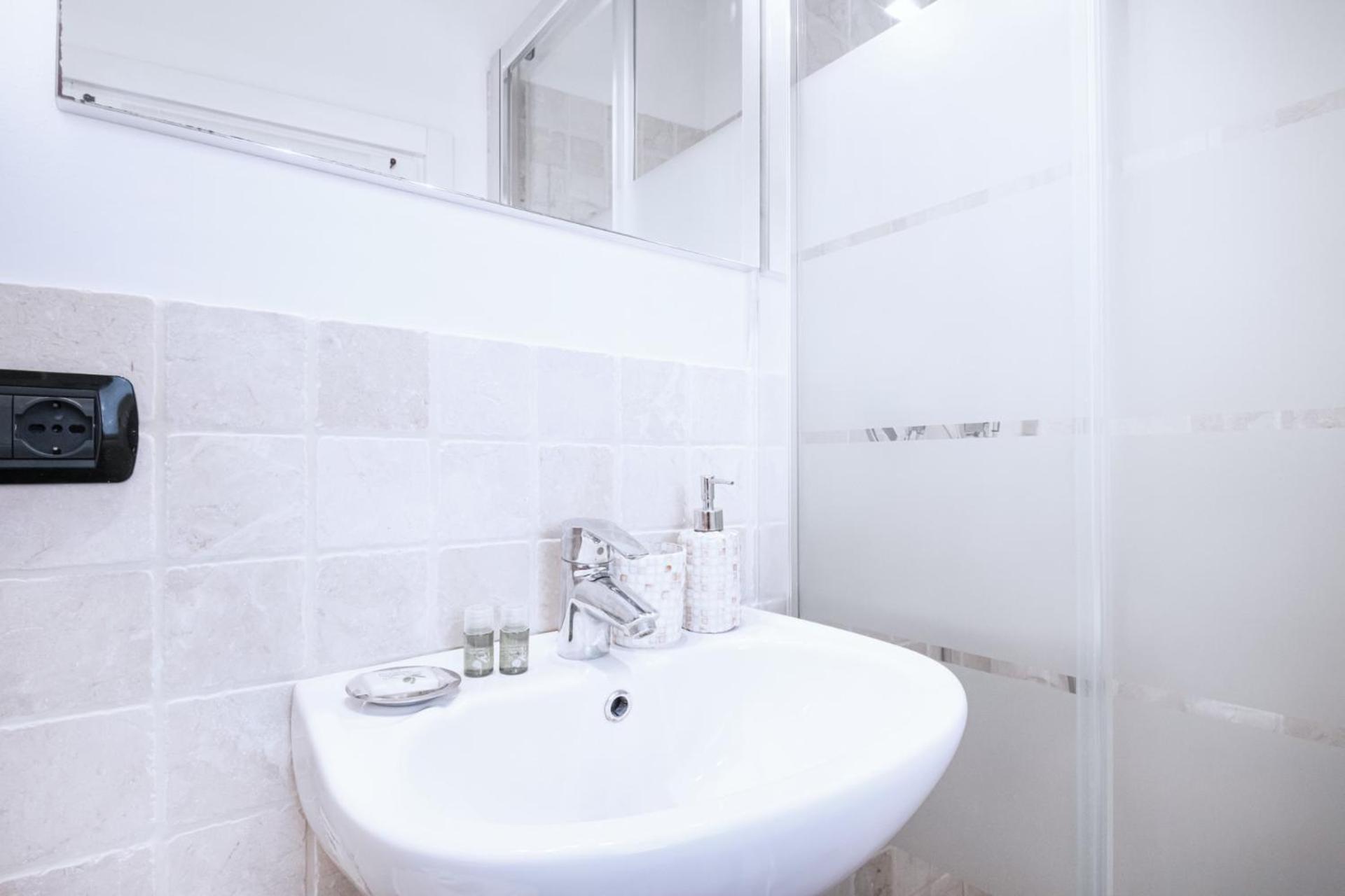 Easylife - Delizioso Monolocale In Brera/Duomo Apartment Milan Bagian luar foto